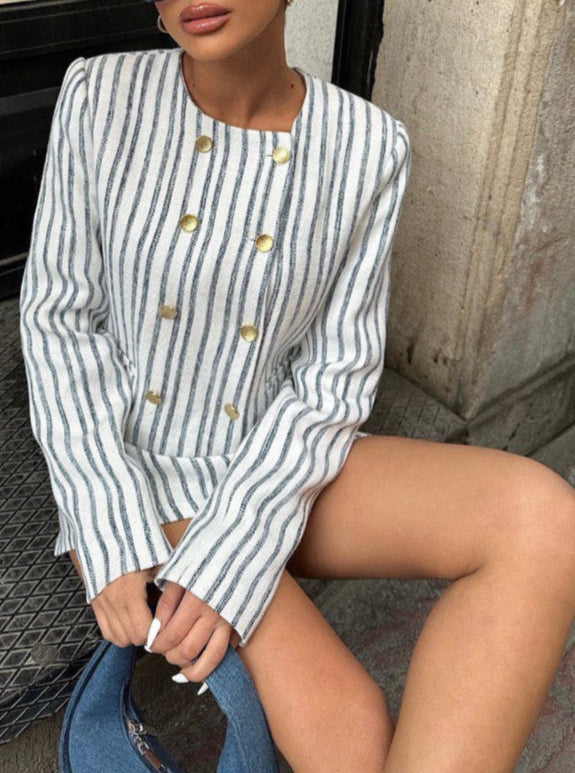 Gestreifter Zweiteiler mit Skort