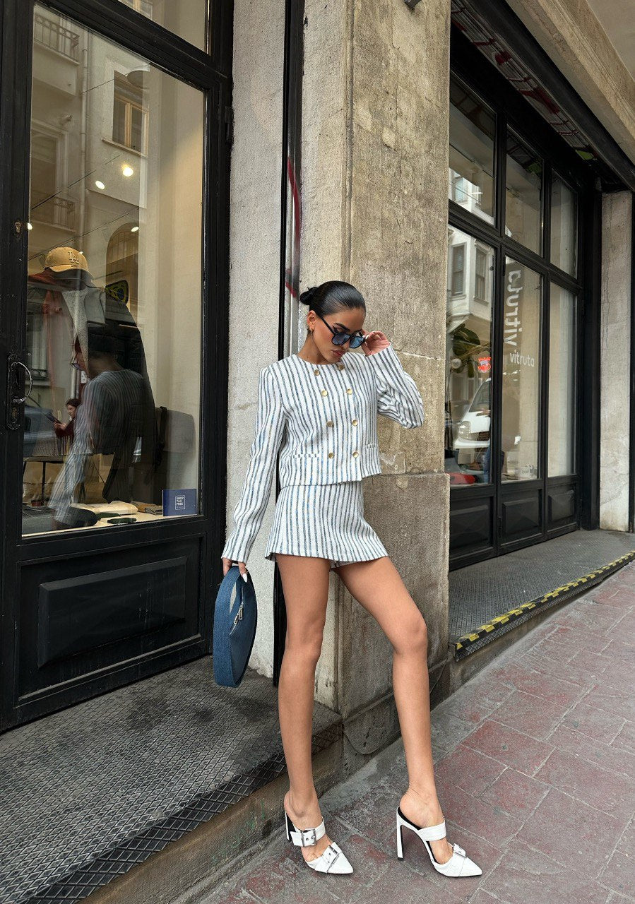 Gestreifter Zweiteiler mit Skort