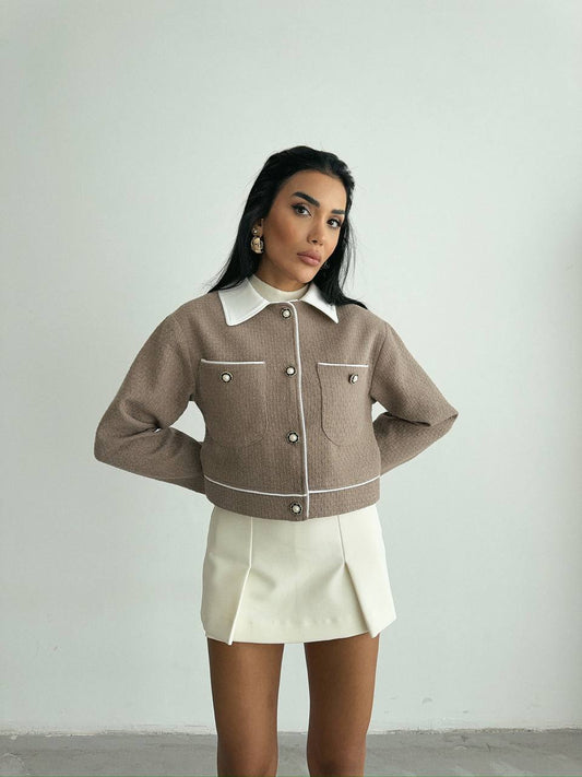 Kurze Jacke in Bouclé-Optik