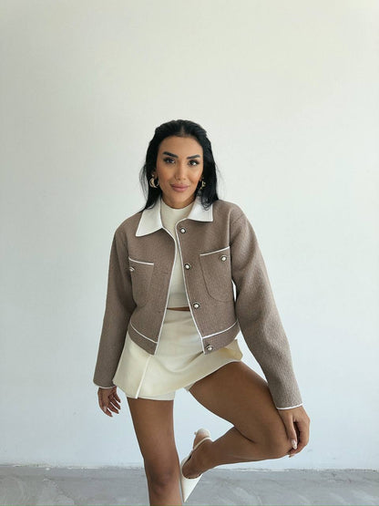 Kurze Jacke in Bouclé-Optik